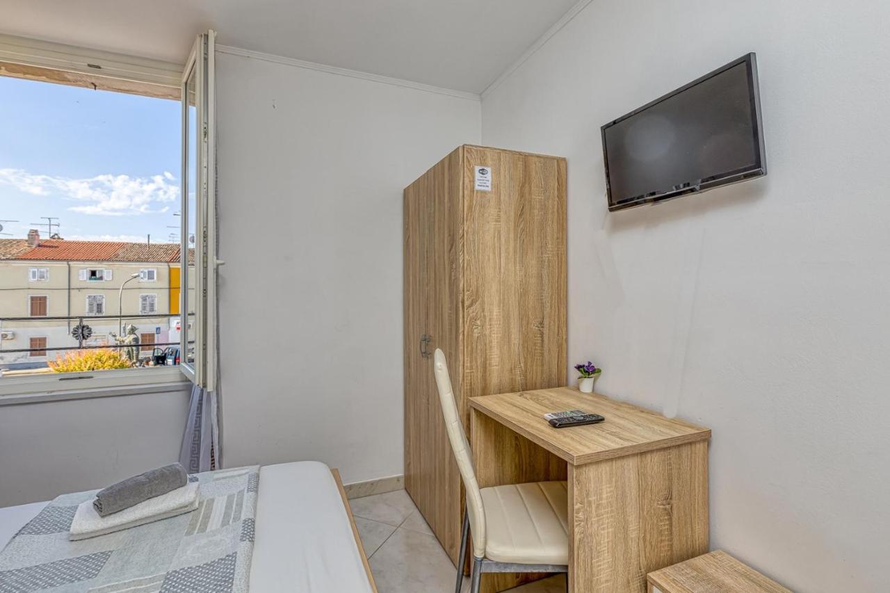 Rooms Vitoria On Joakim Square بوريتش المظهر الخارجي الصورة