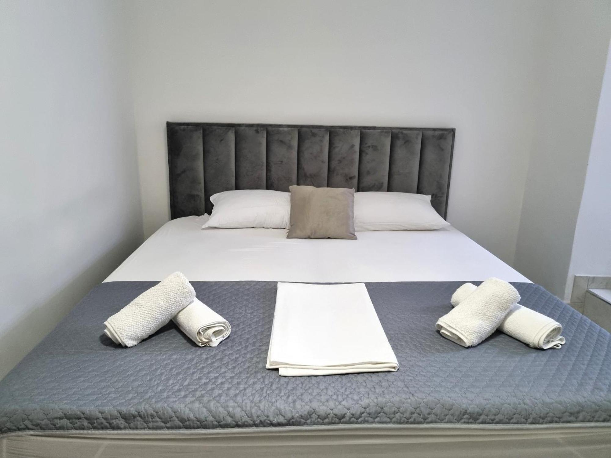 Rooms Vitoria On Joakim Square بوريتش المظهر الخارجي الصورة
